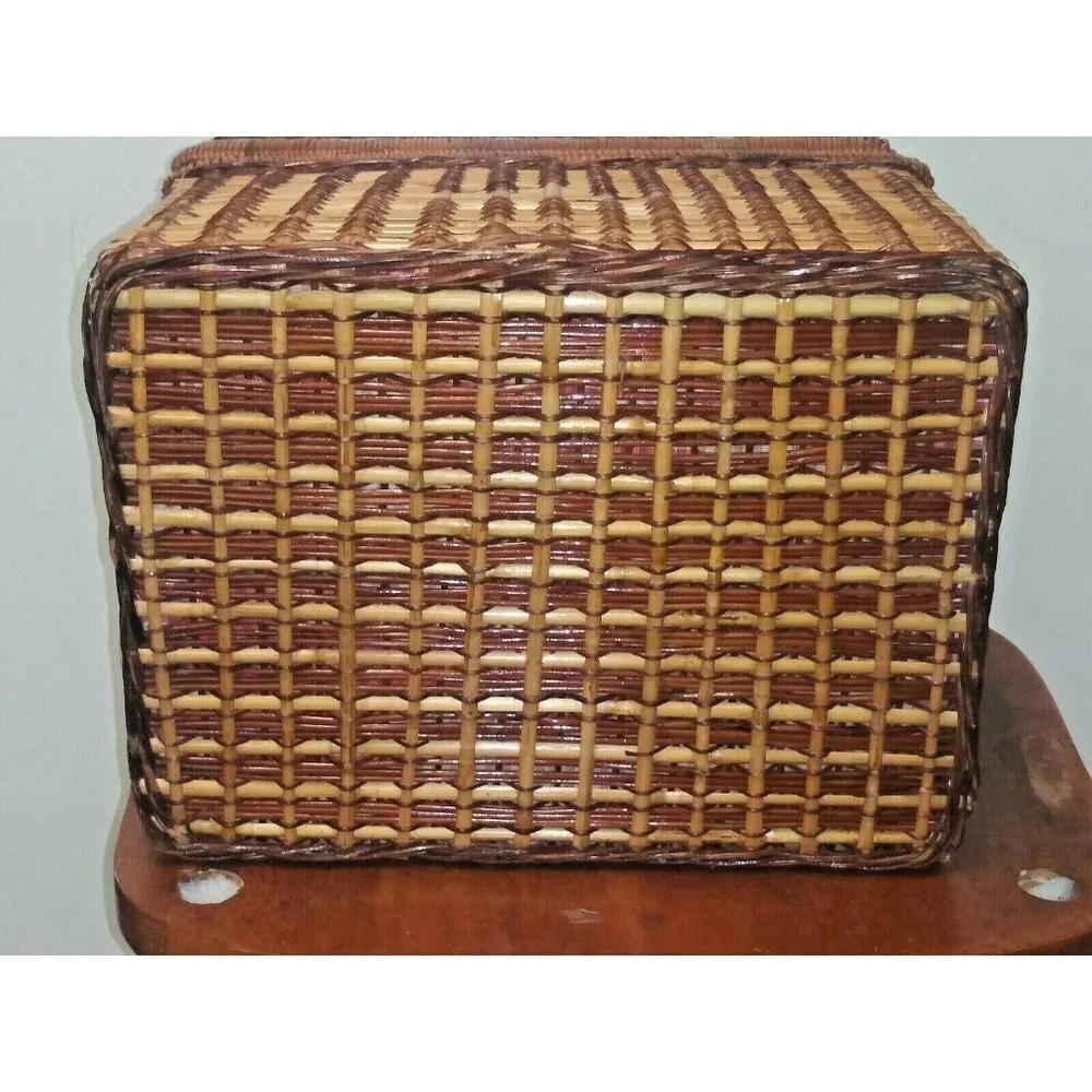 Wicker Picnic Basket w/Durable Plastic Dinnerware Set Serves 4 red gingham linin